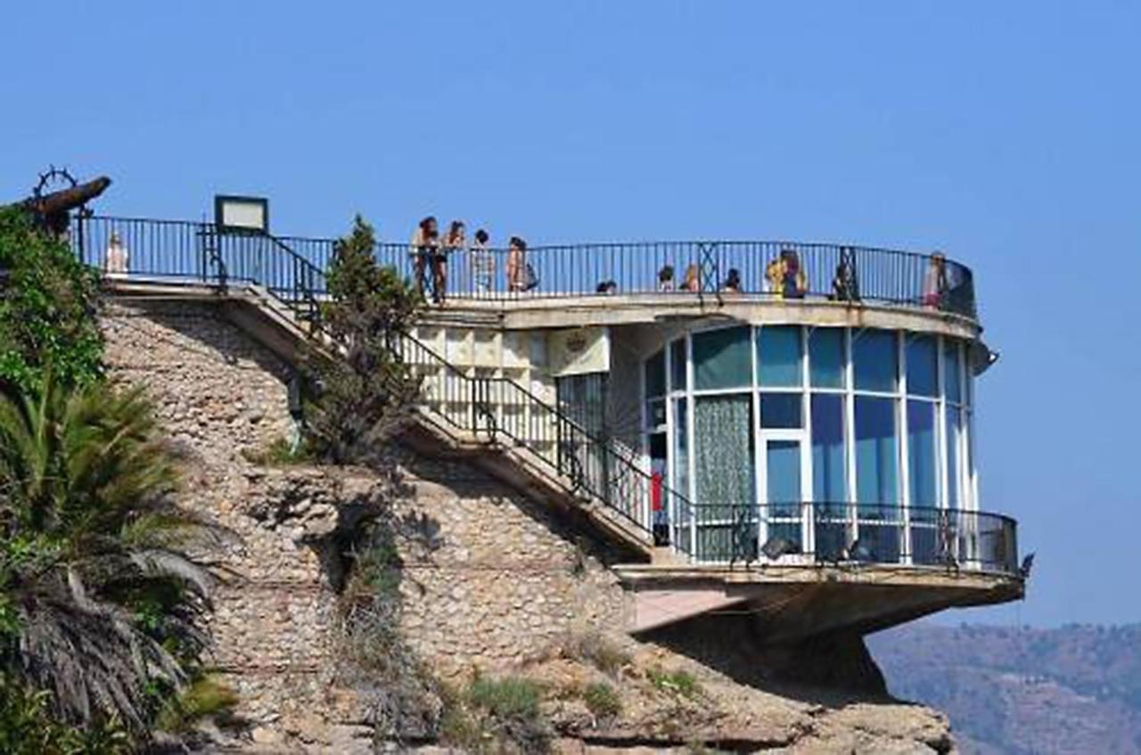 Nerja Center Apartment With Sea View Bagian luar foto